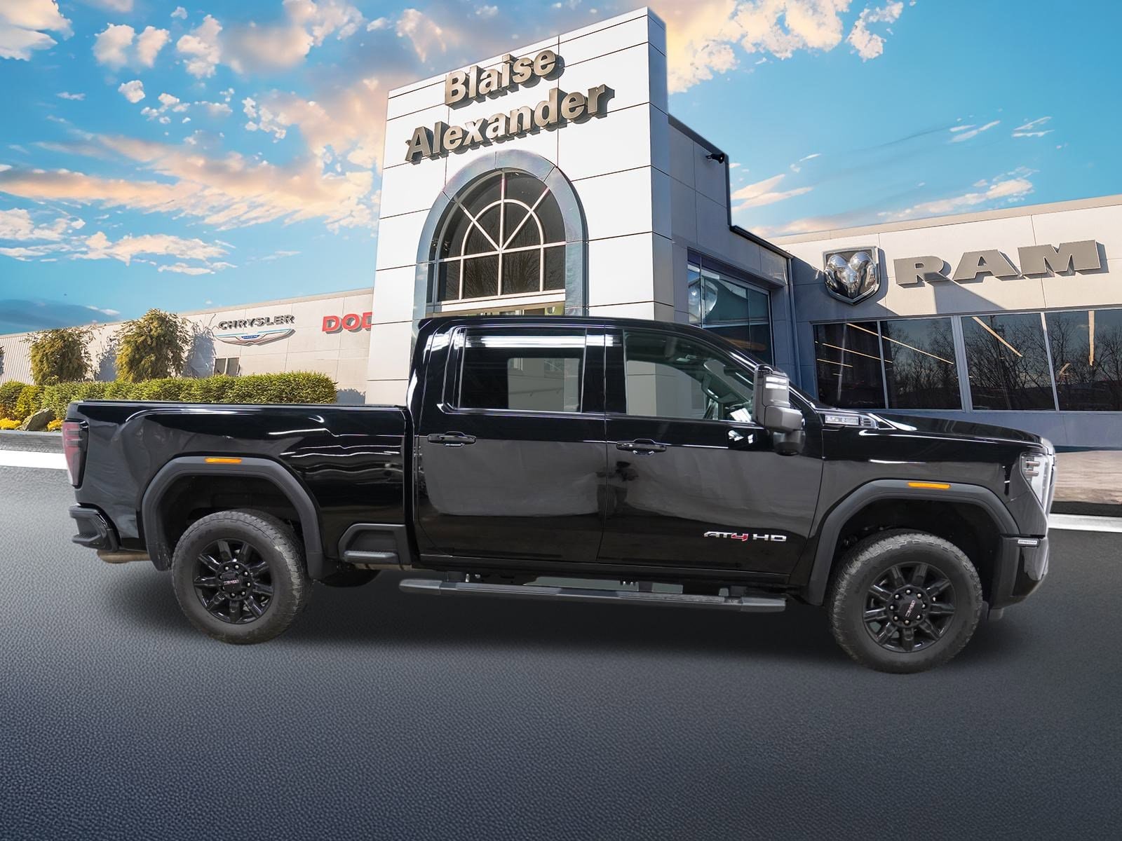 Used 2024 GMC Sierra 2500HD AT4 with VIN 1GT49PE74RF106922 for sale in Lewisburg, PA