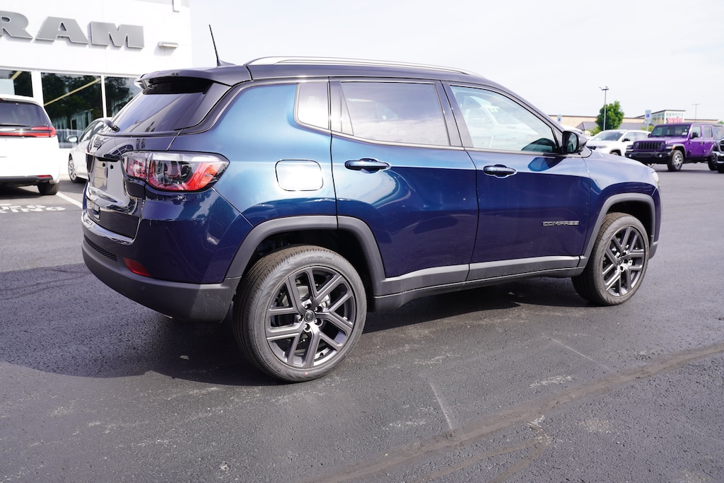 New 2026 Jeep Compass LIMITED ALTITUDE 4X4 Sport Utility