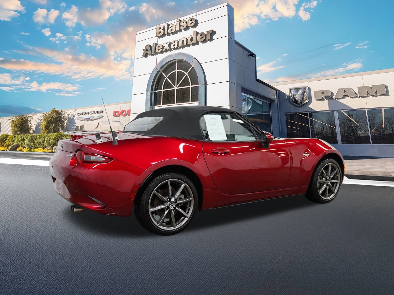2019 Mazda MX-5 Miata Miata Grand Touring photo 3