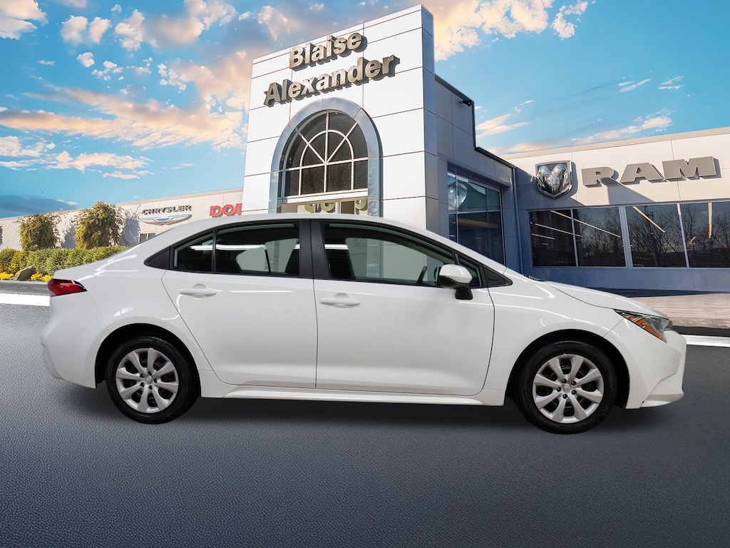 Used 2024 Toyota Corolla LE Sedan