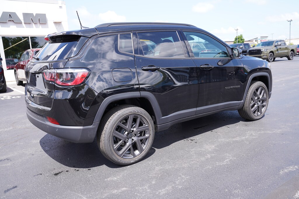 New 2026 Jeep Compass LIMITED ALTITUDE 4X4 Sport Utility