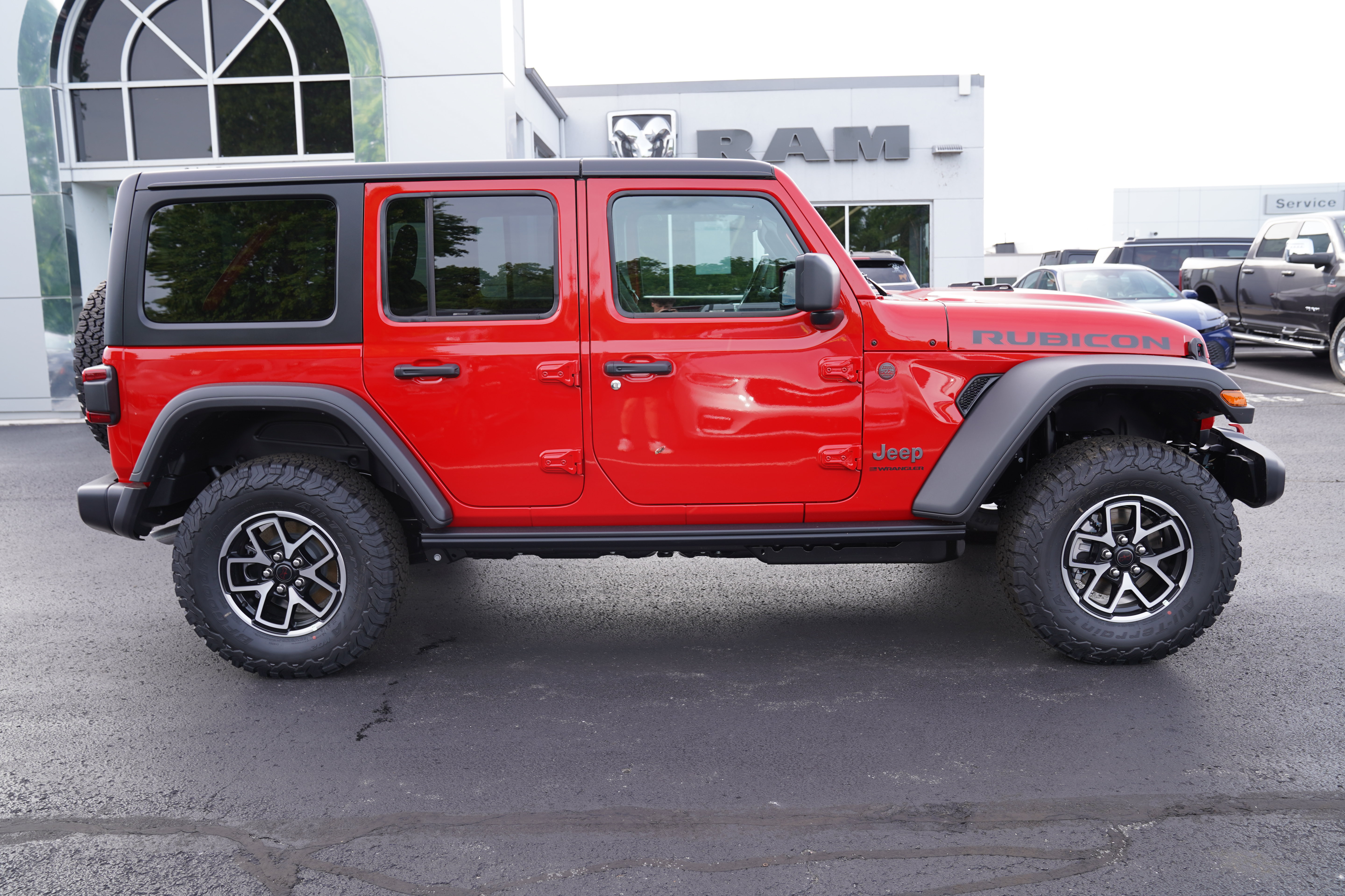 New 2026 Jeep Wrangler 4-DOOR RUBICON Sport Utility