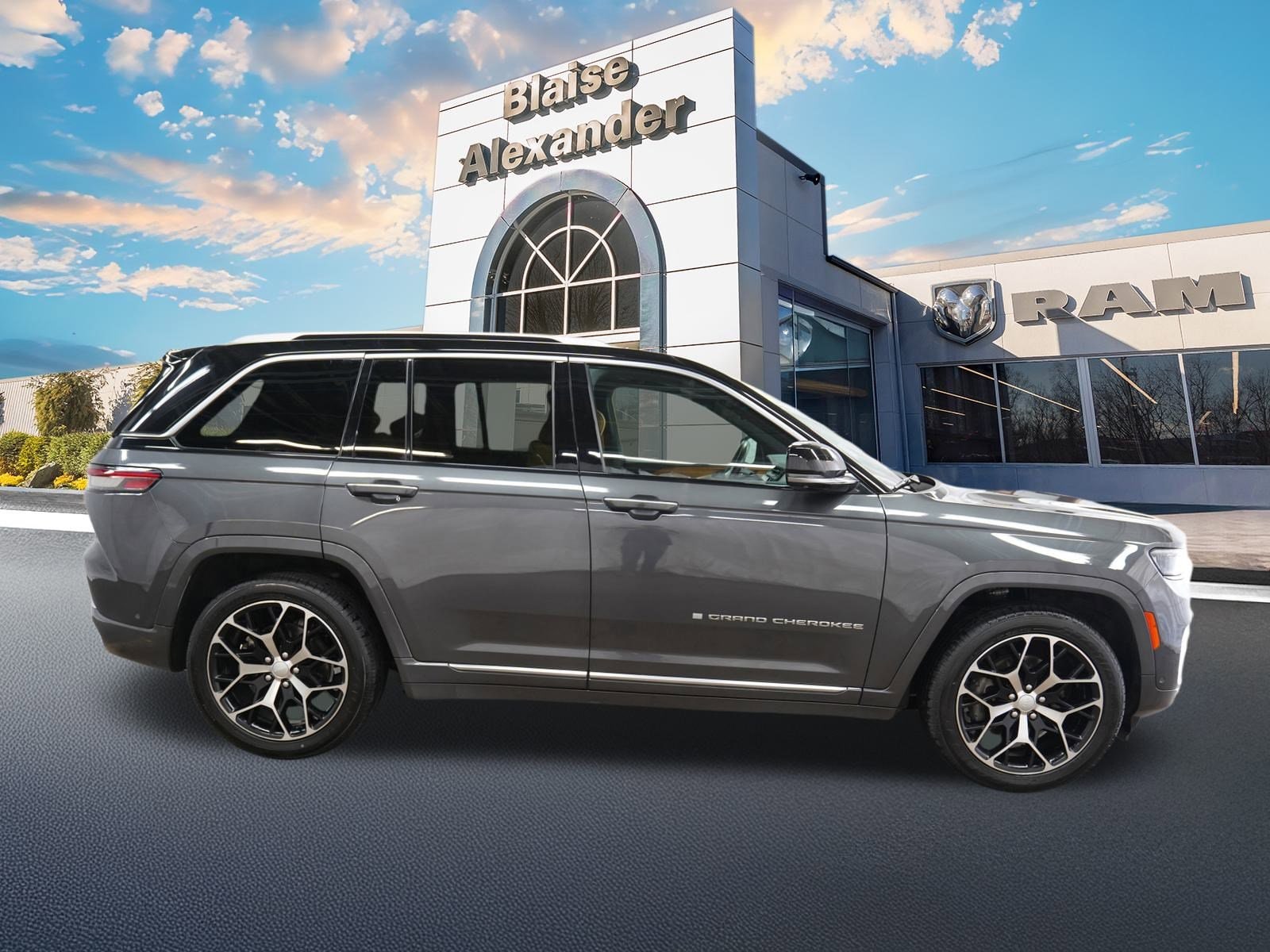 Used 2022 Jeep Grand Cherokee Summit Reserve with VIN 1C4RJHET6N8502705 for sale in Lewisburg, PA