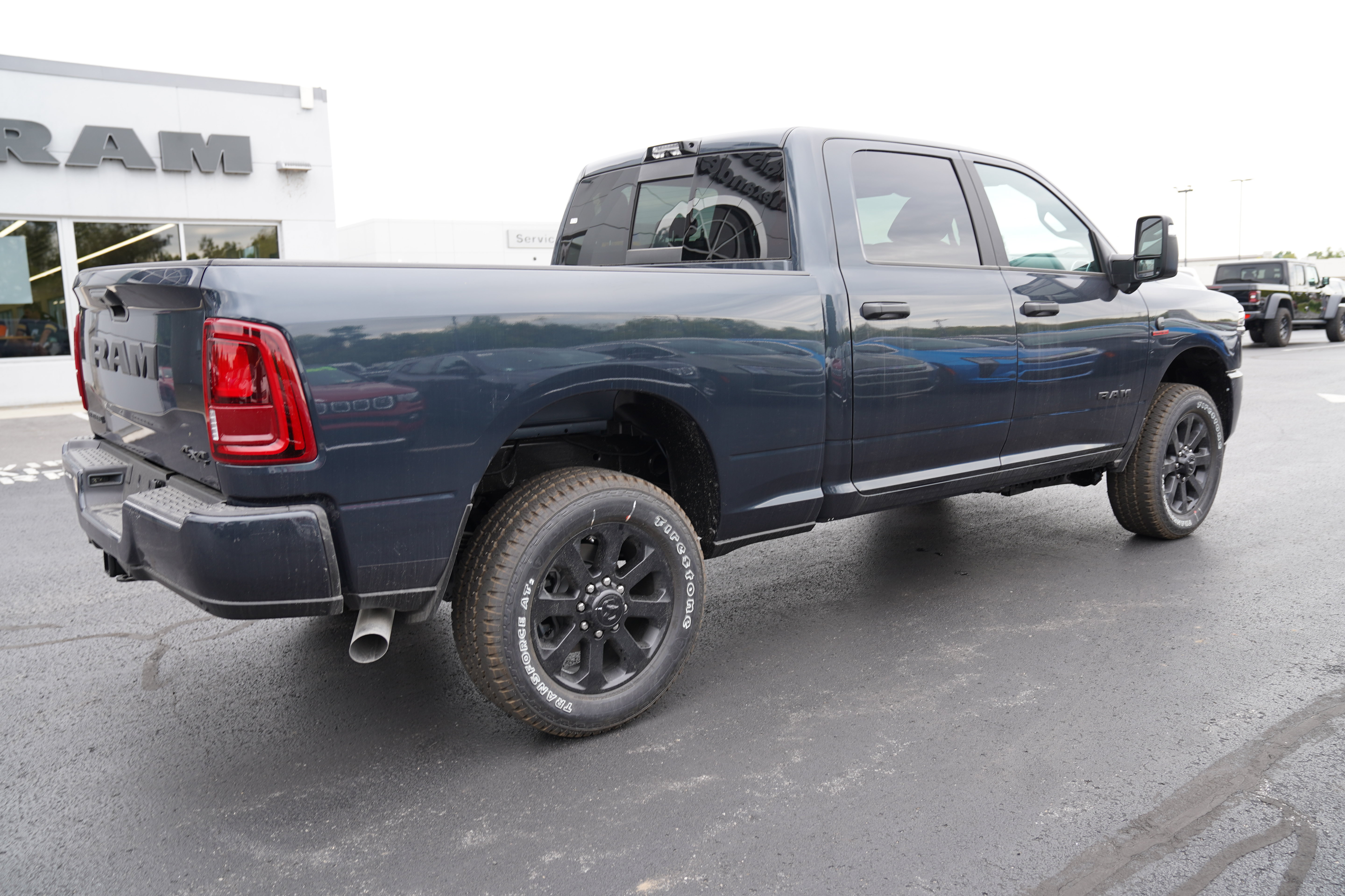 New 2027 Ram 3500 BIG HORN CREW CAB 4X4 Pickup
