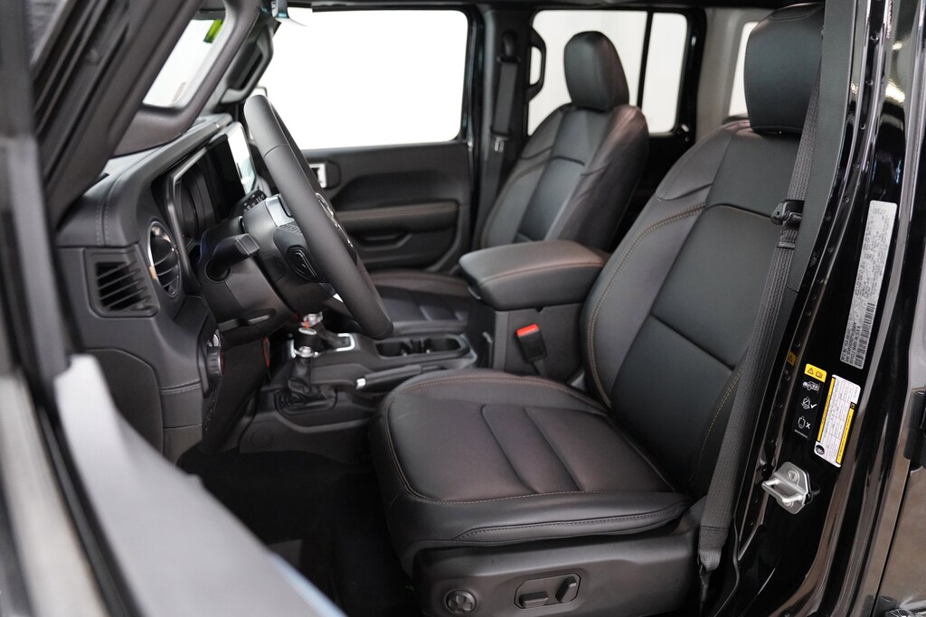 New 2026 Jeep Wrangler 4-DOOR SAHARA Sport Utility