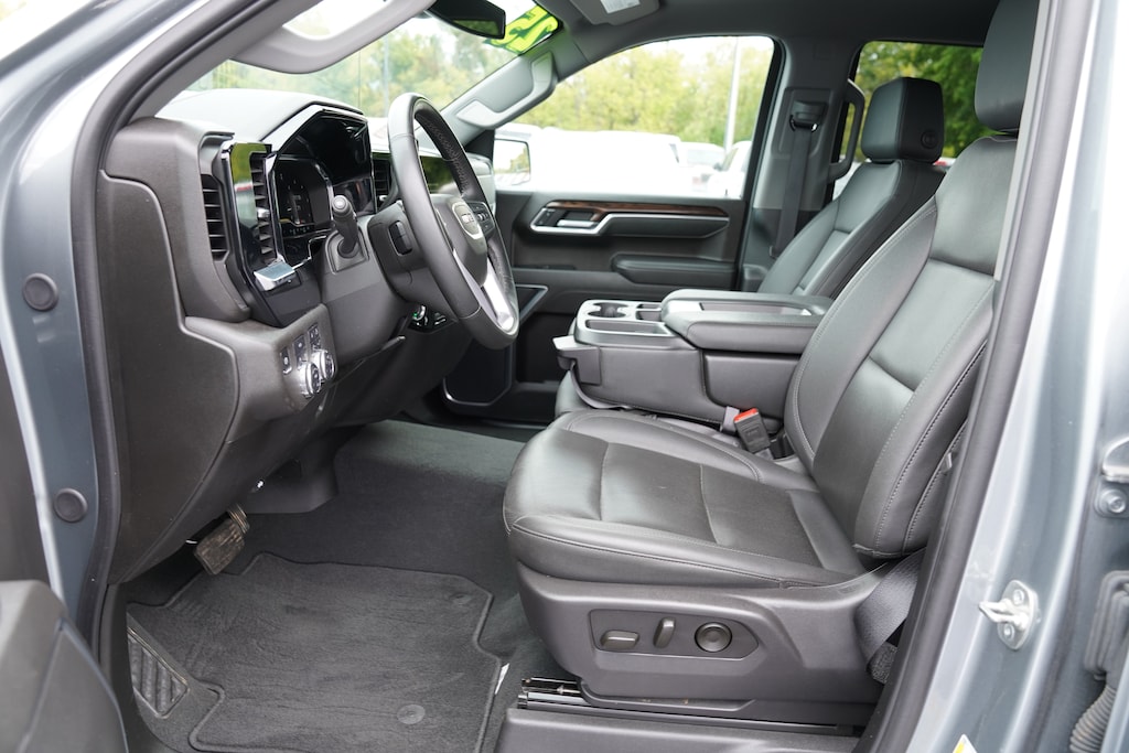 Used 2025 GMC Sierra 1500 SLT Truck Crew Cab