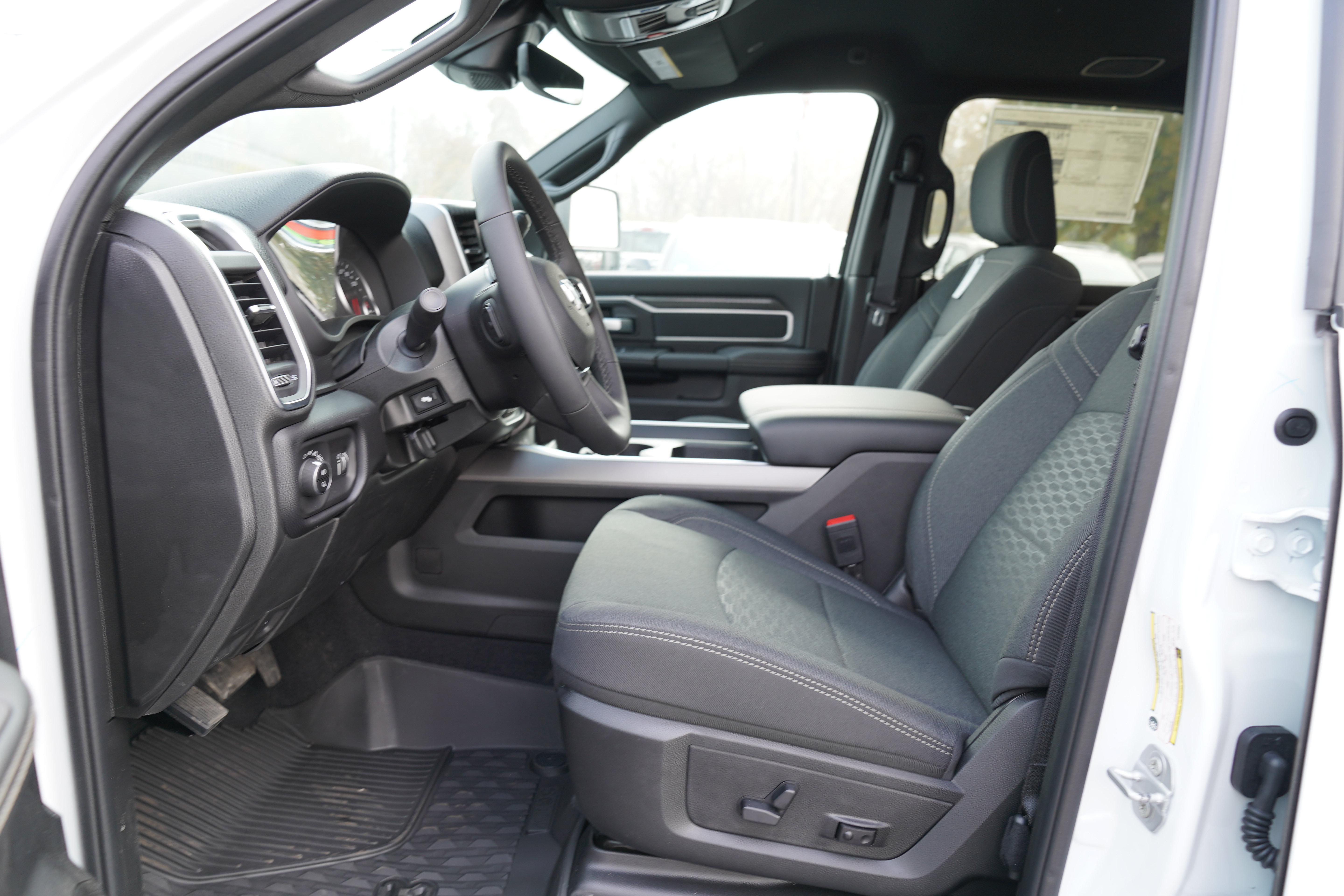New 2027 Ram 2500 BIG HORN CREW CAB 4X4 Pickup