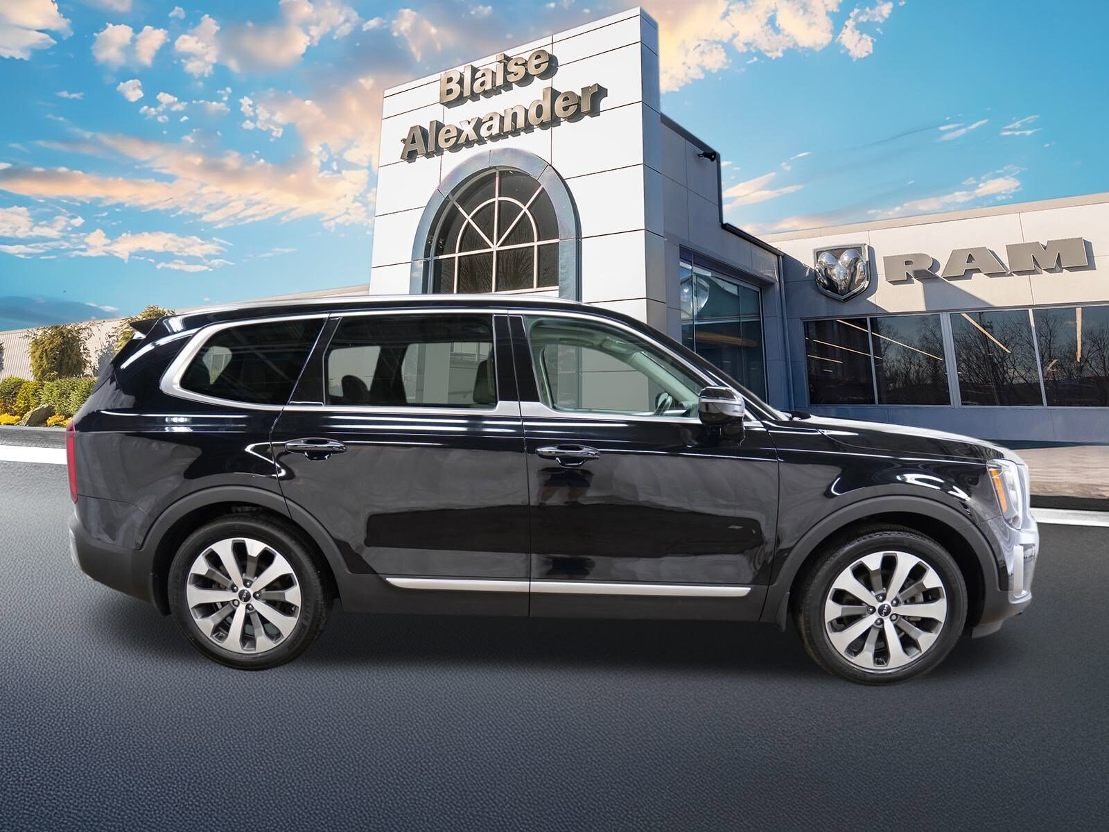 2022 Kia Telluride SX photo 2