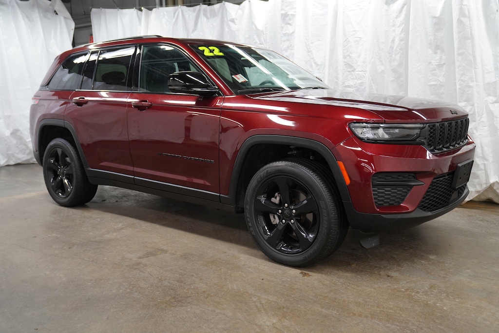 Used 2022 Jeep Grand Cherokee Altitude SUV