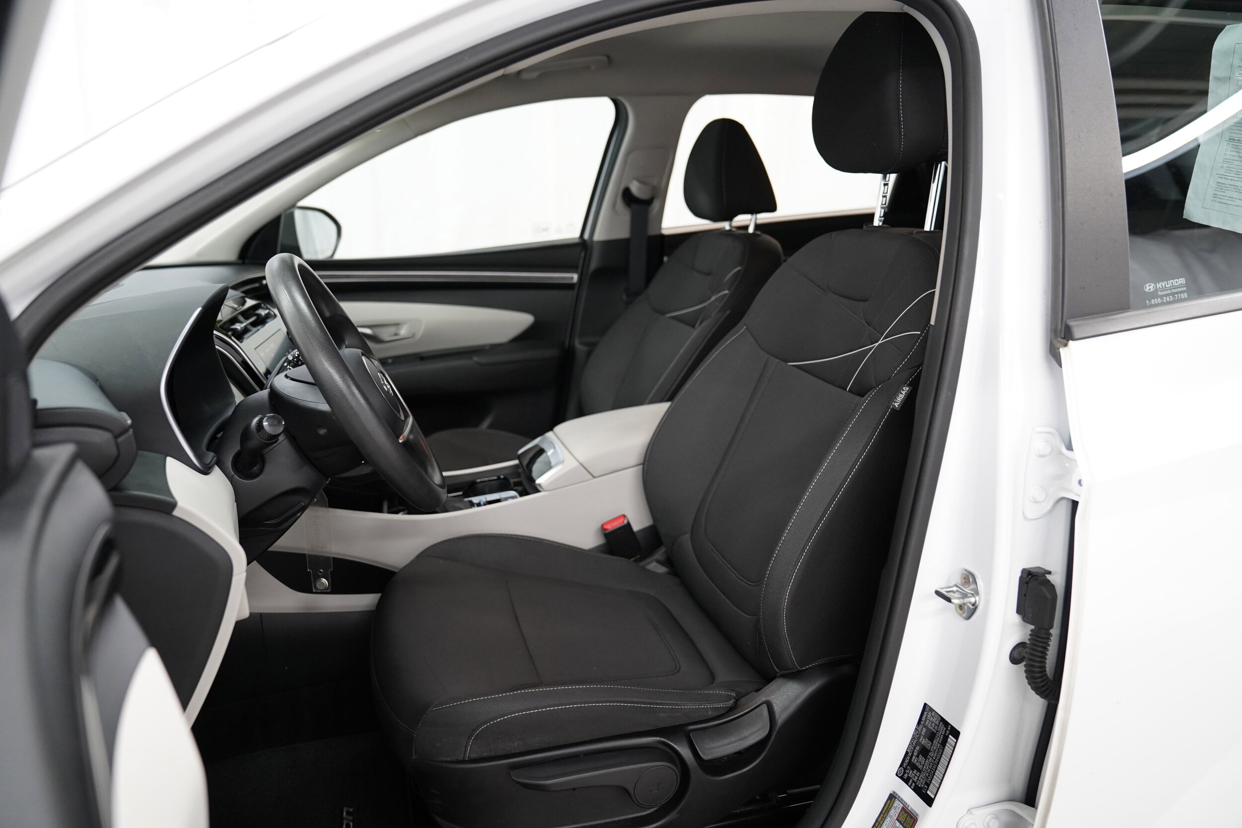 2022 Hyundai Tucson SE photo 4