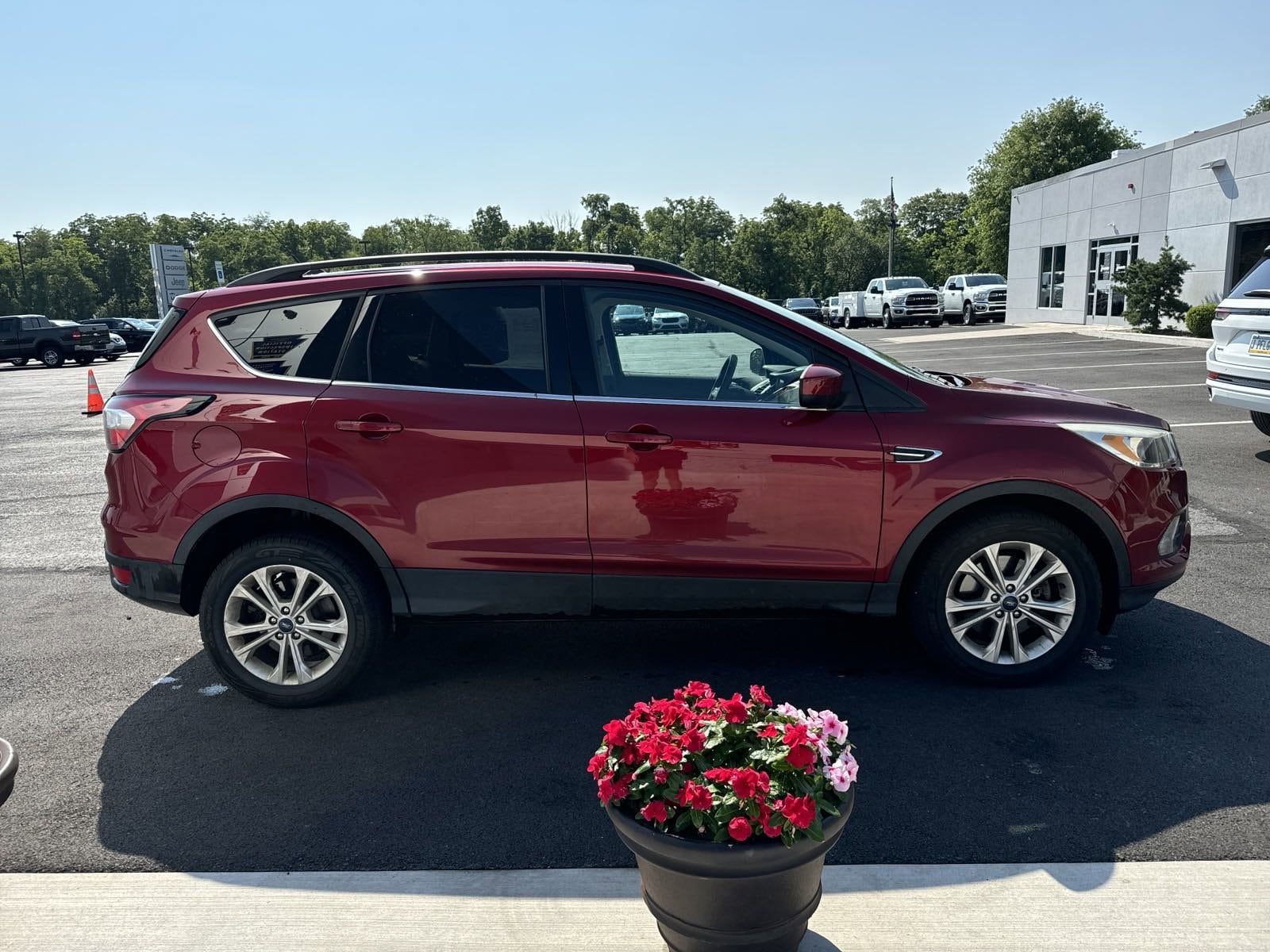 Used 2018 Ford Escape SE with VIN 1FMCU9GD8JUD46866 for sale in Lewisburg, PA