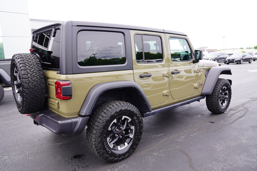 Used 2025 Jeep Wrangler Rubicon SUV