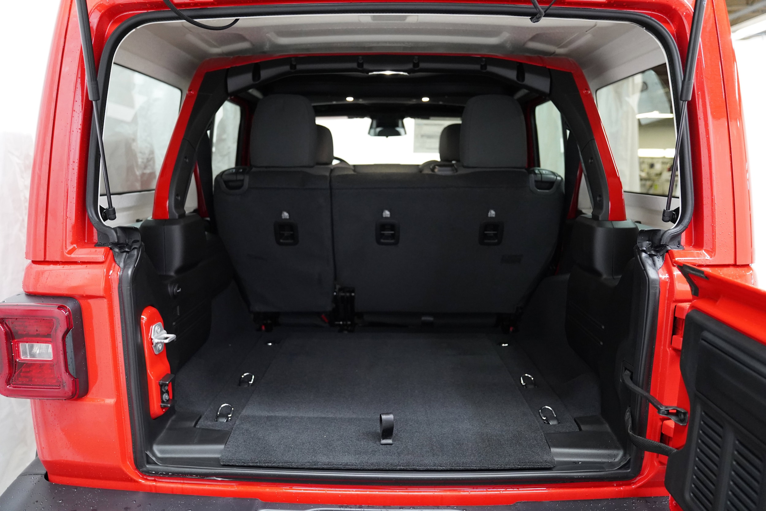2026 Jeep Wrangler 4-Door Sahara - Photo 7