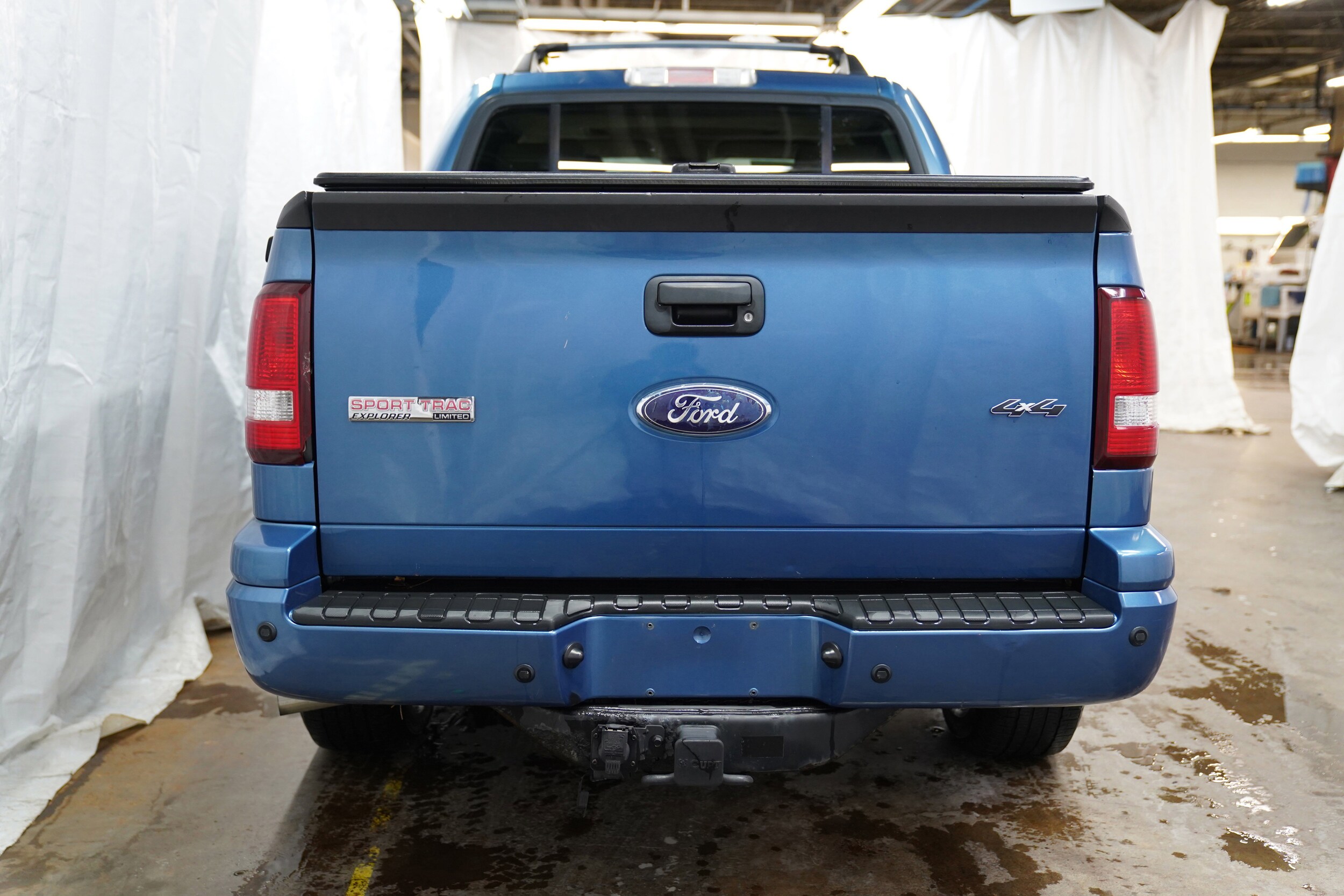 2009 Ford Explorer Sport Trac Limited photo 2