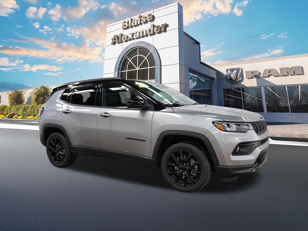 Used 2024 Jeep Compass Latitude SUV