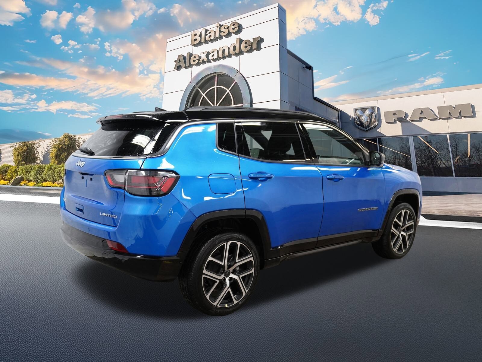 2025 Jeep Compass Limited photo 3