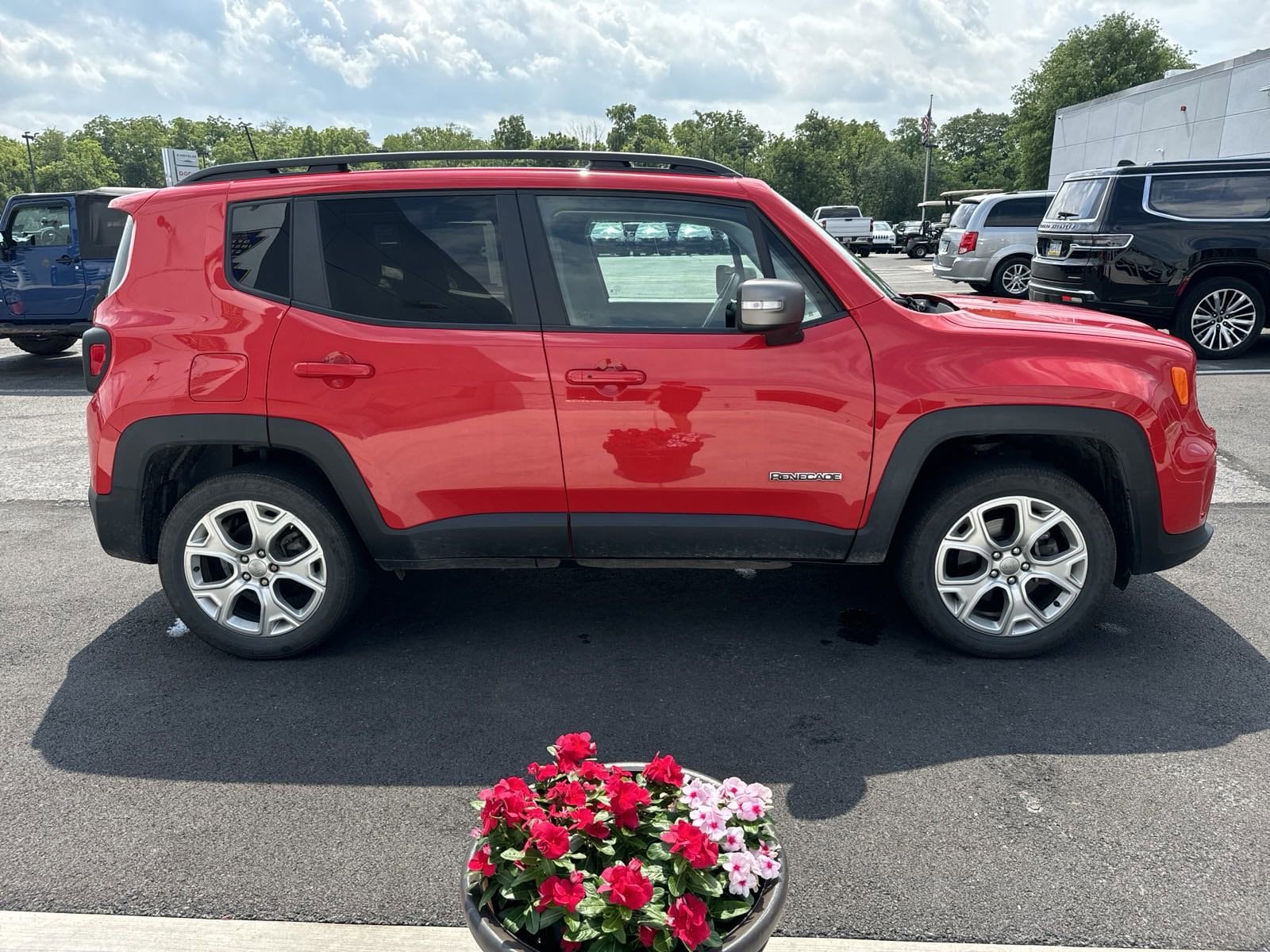 Used 2019 Jeep Renegade Limited with VIN ZACNJBD14KPJ93636 for sale in Lewisburg, PA