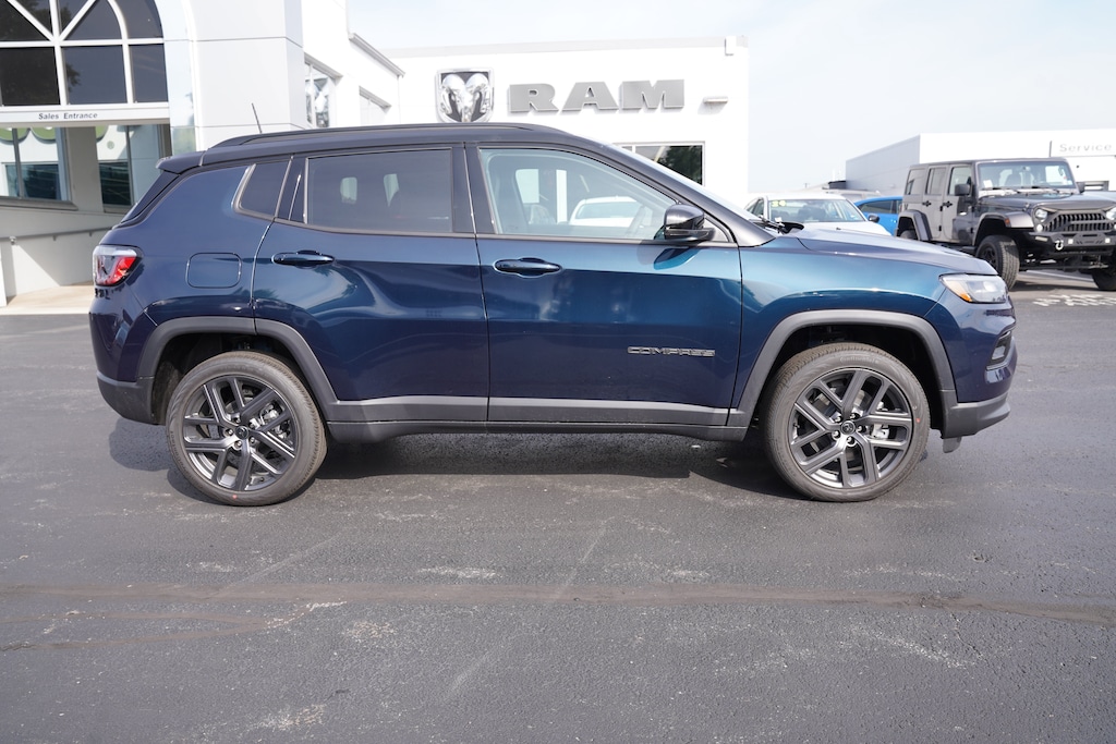 New 2026 Jeep Compass LIMITED ALTITUDE 4X4 Sport Utility