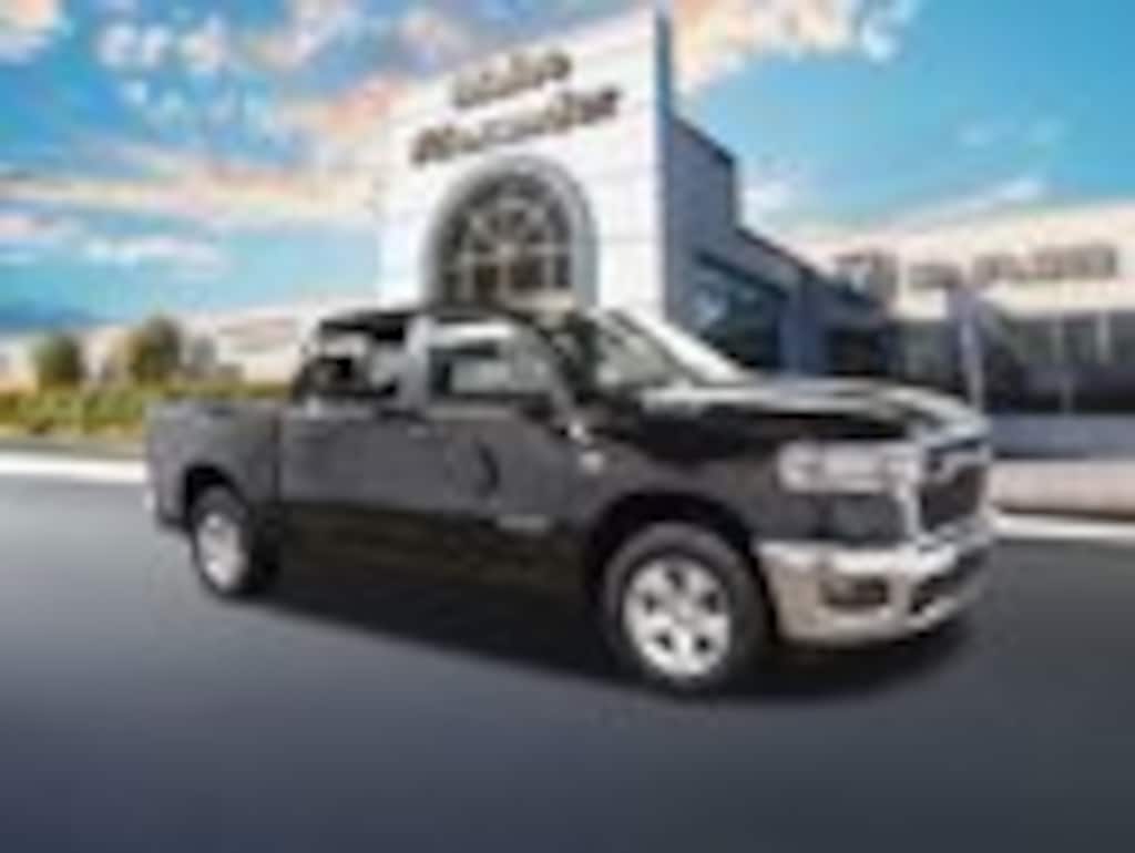 New 2026 Ram 1500 BIG HORN CREW CAB 4X4 5'7 BOX Pickup