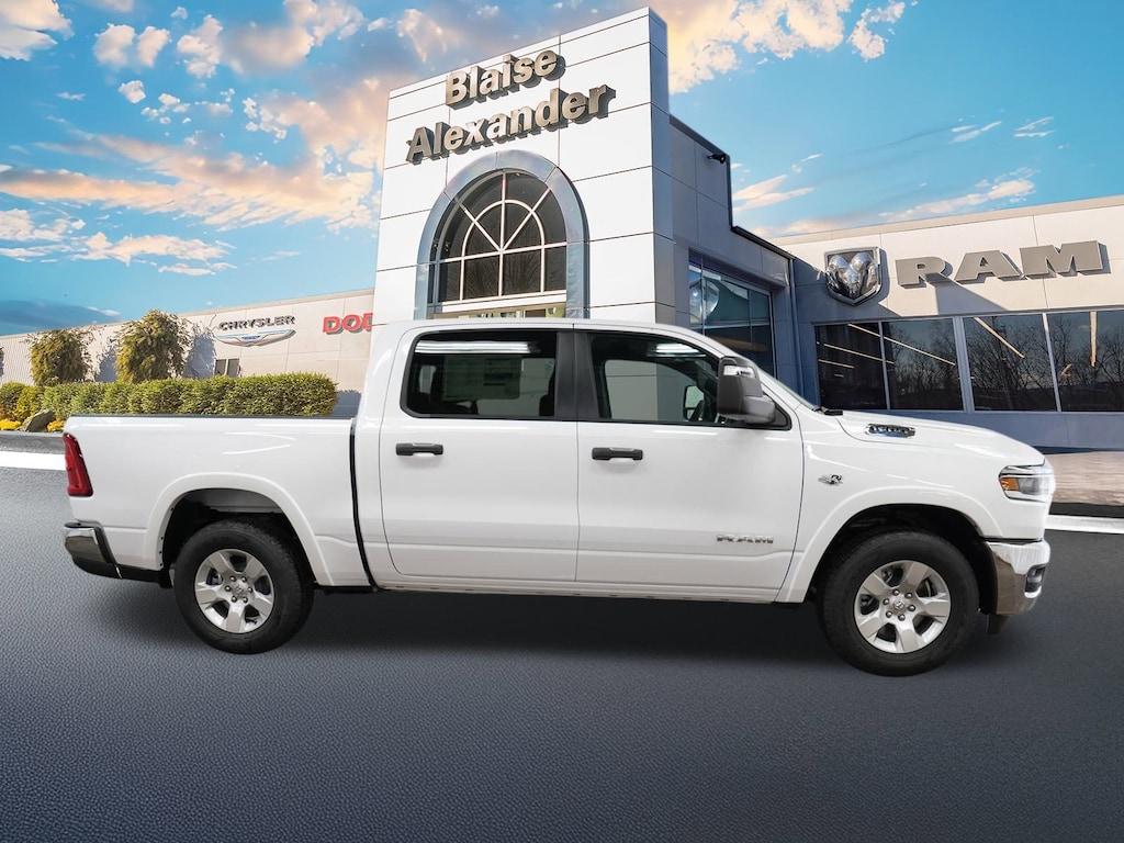 New 2026 Ram 1500 BIG HORN CREW CAB 4X4 5'7 BOX Pickup