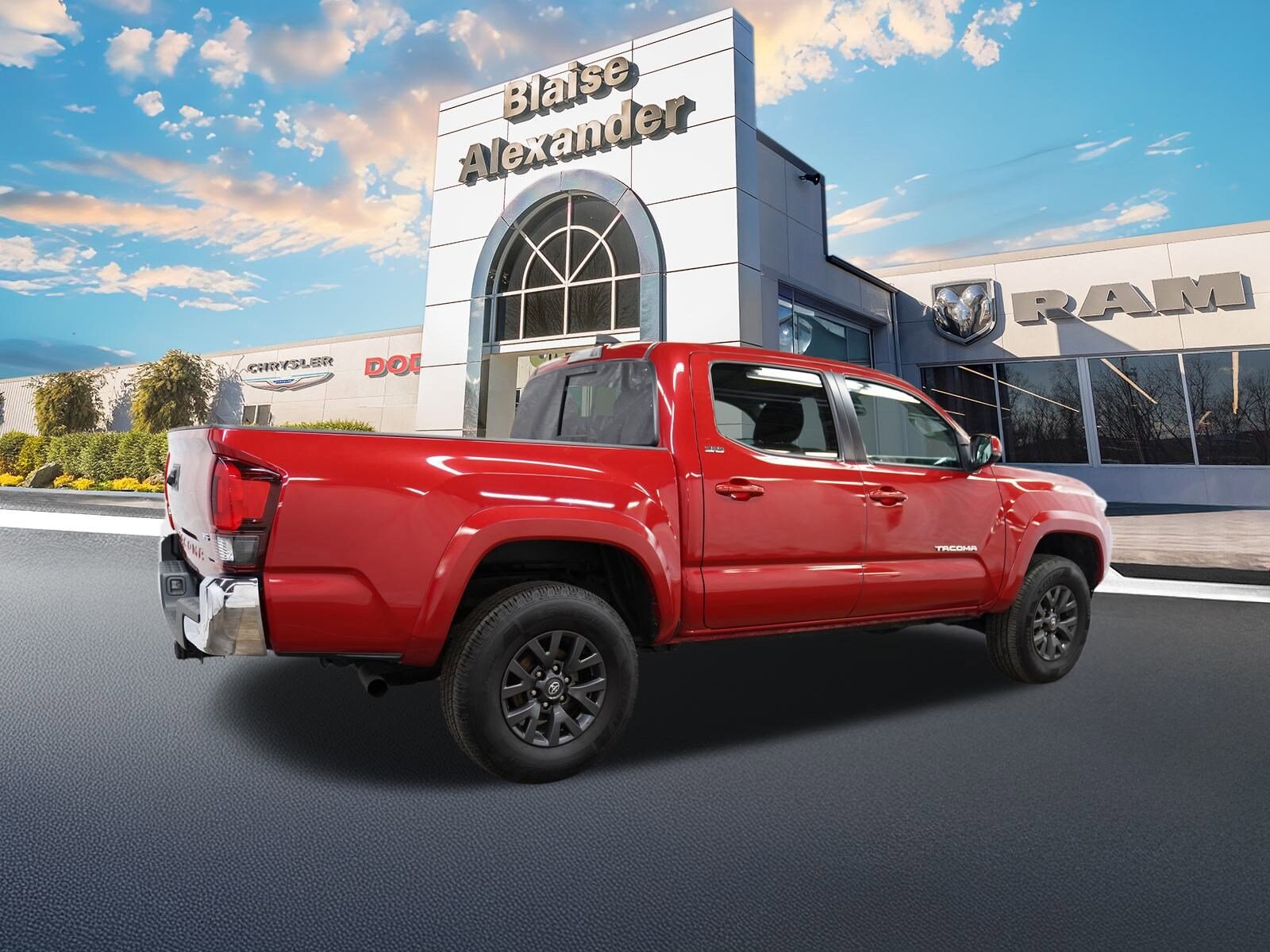 2023 Toyota Tacoma 4x4 SR Double Cab V6 photo 2