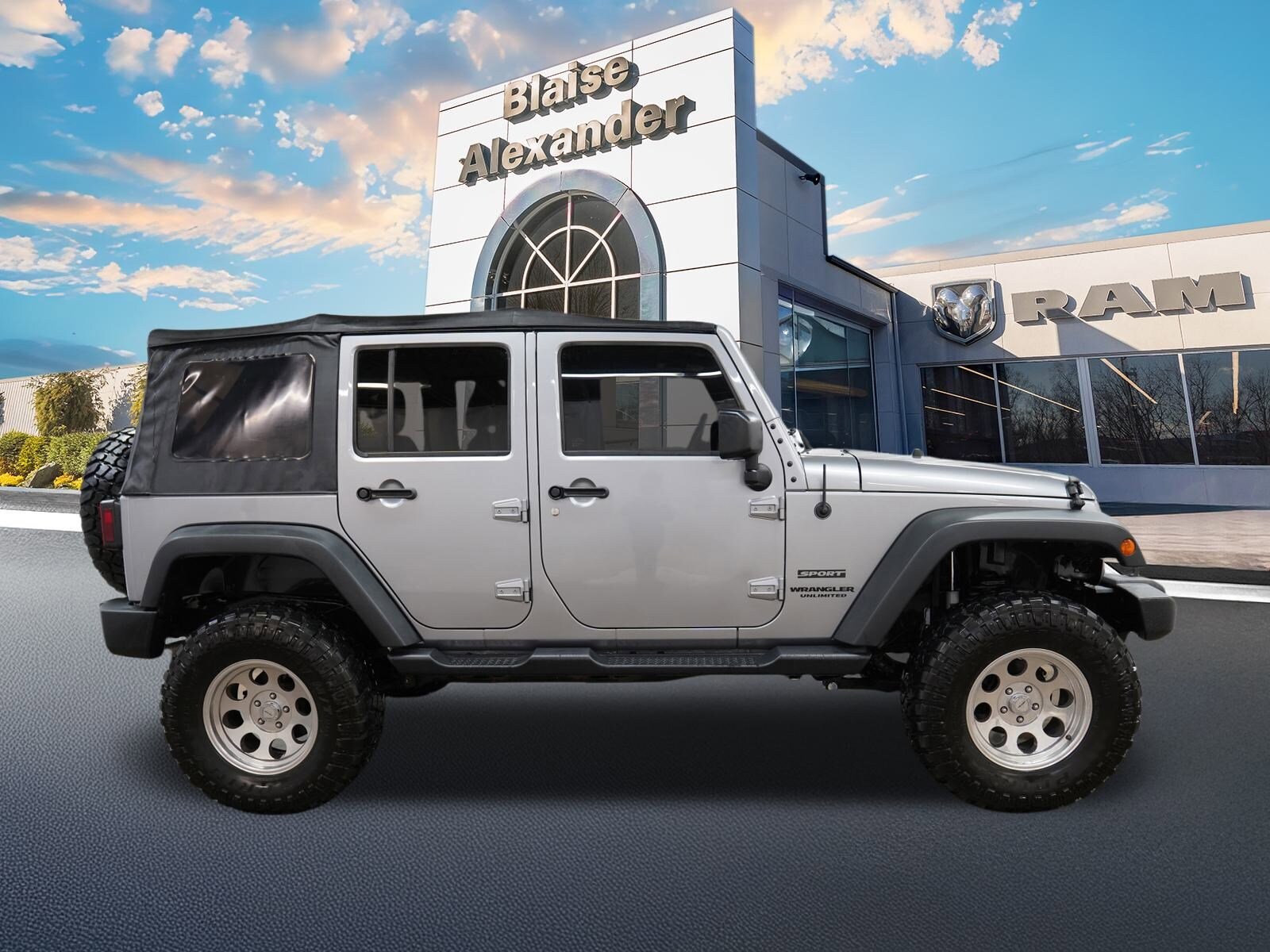 2017 Jeep Wrangler Unlimited Sport photo 2