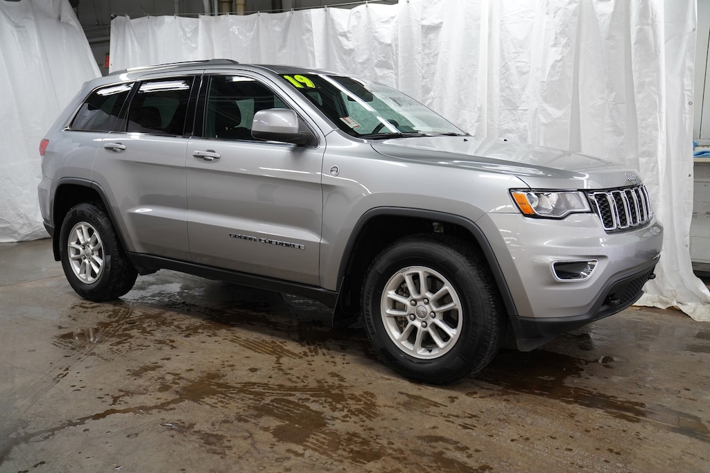 Used 2019 Jeep Grand Cherokee Laredo E SUV