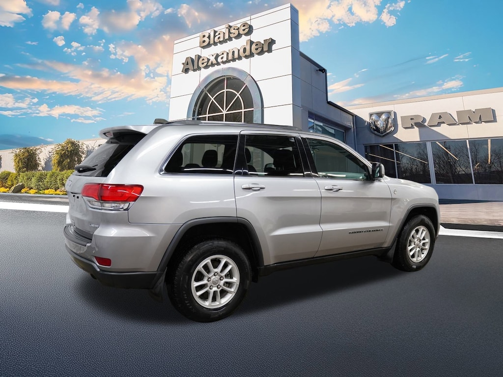 Used 2019 Jeep Grand Cherokee Laredo E SUV