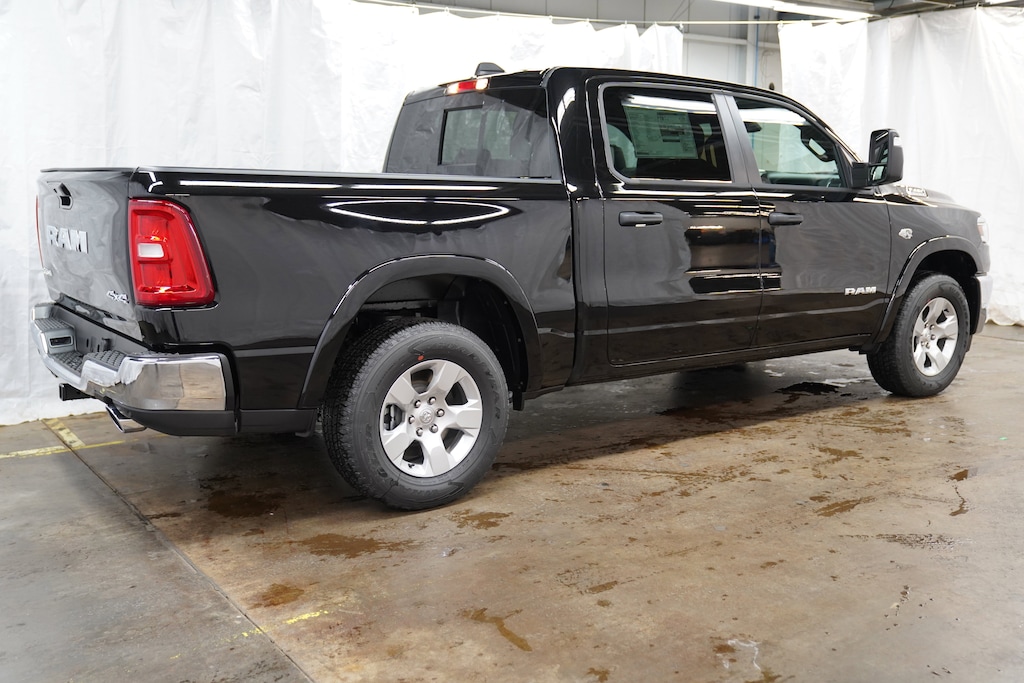 New 2026 Ram 1500 BIG HORN CREW CAB 4X4 5'7 BOX Pickup