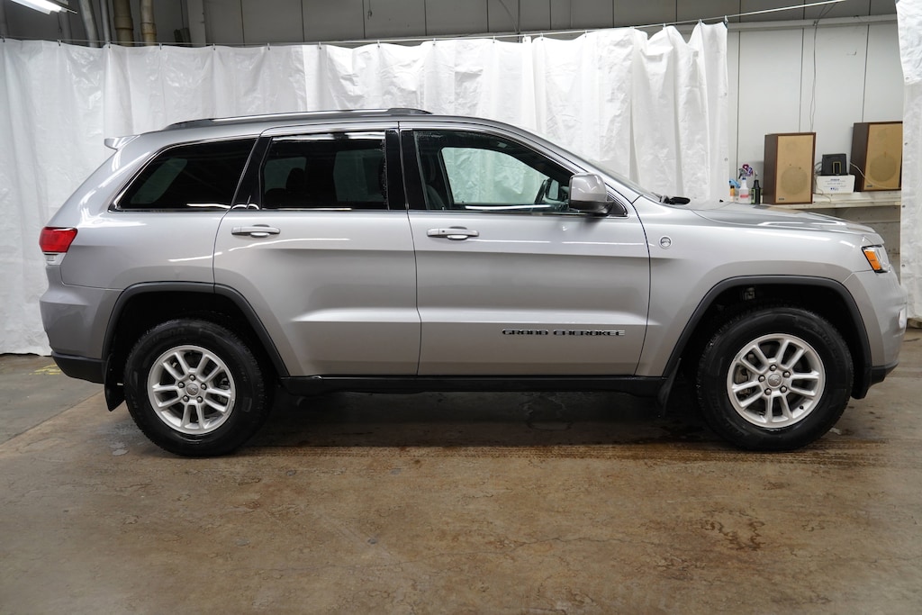 Used 2019 Jeep Grand Cherokee Laredo E SUV