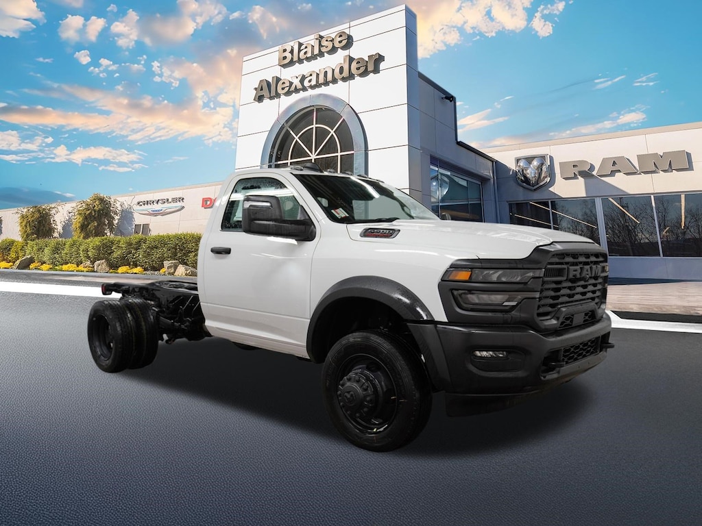 New 2026 Ram 5500 Chassis Cab TRADESMAN REGULAR 4X4 60' CA Pickup
