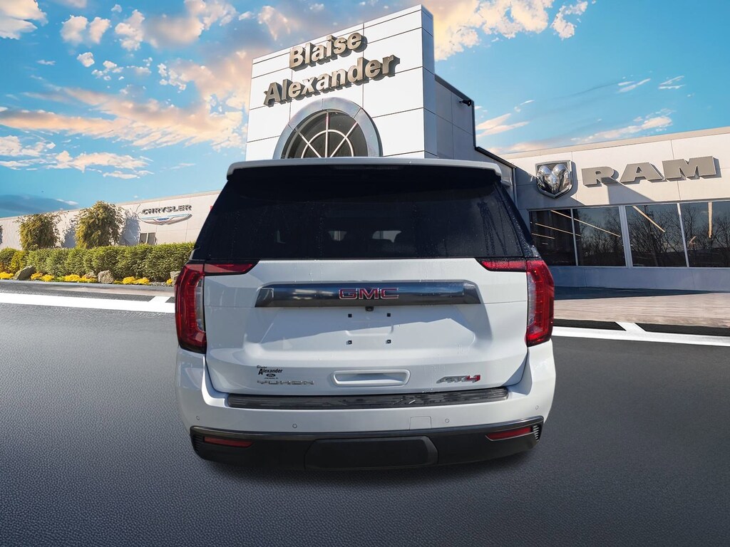 Used 2023 GMC Yukon AT4 SUV
