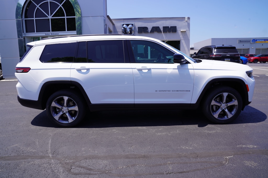 New 2026 Jeep Grand Cherokee L LIMITED 4X4 Sport Utility
