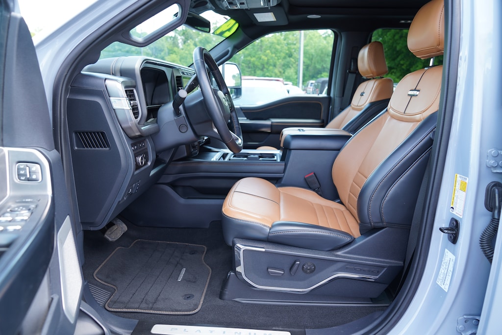 Used 2024 Ford Super Duty F-250 SRW Platinum Truck Crew Cab