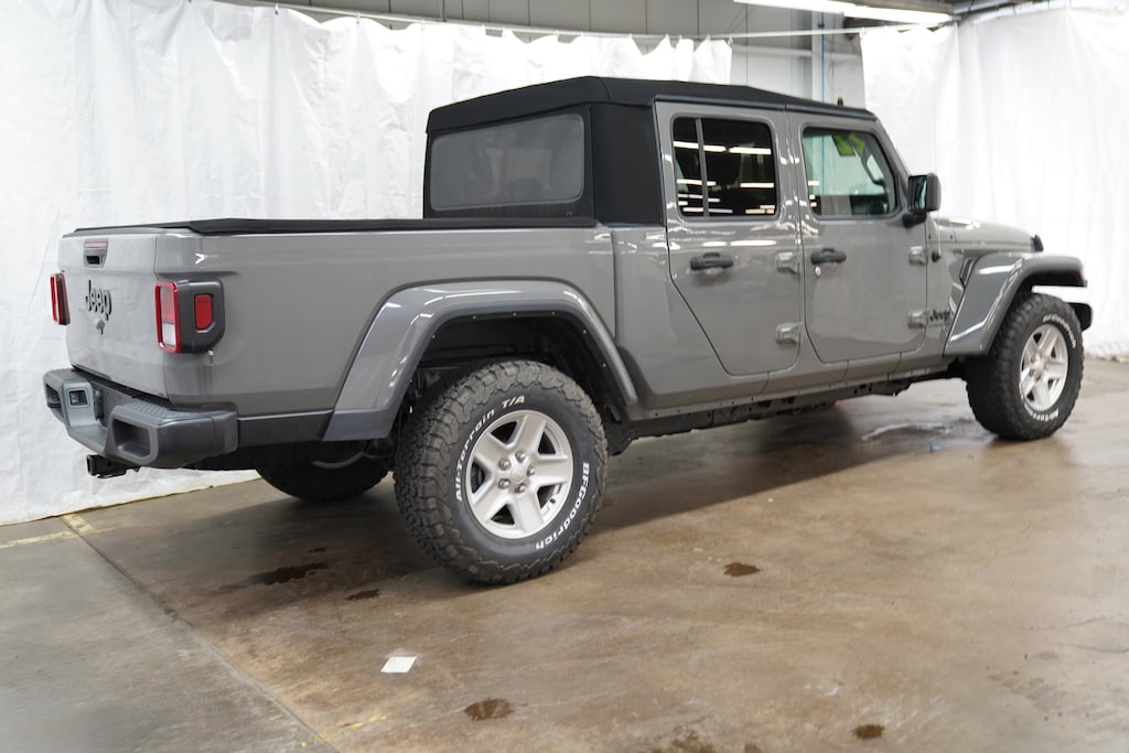 Used 2022 Jeep Gladiator Sport S Truck Crew Cab