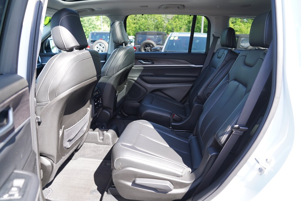 Used 2023 Jeep Grand Cherokee L Limited SUV
