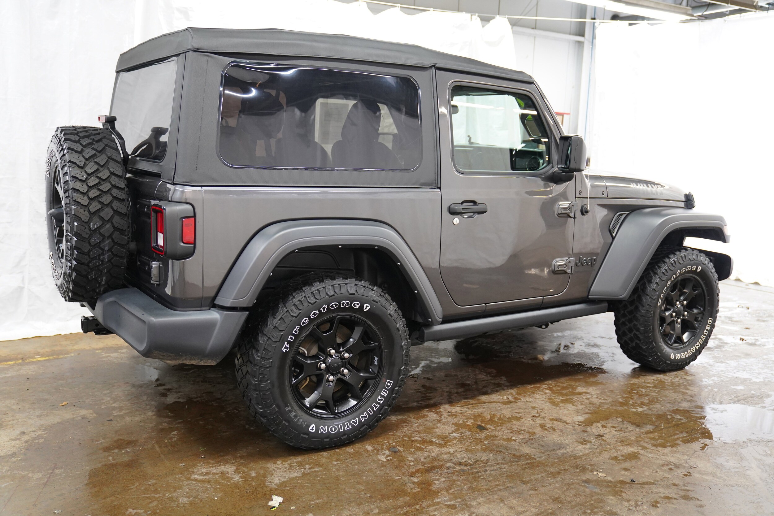2022 Jeep Wrangler Willys photo 3
