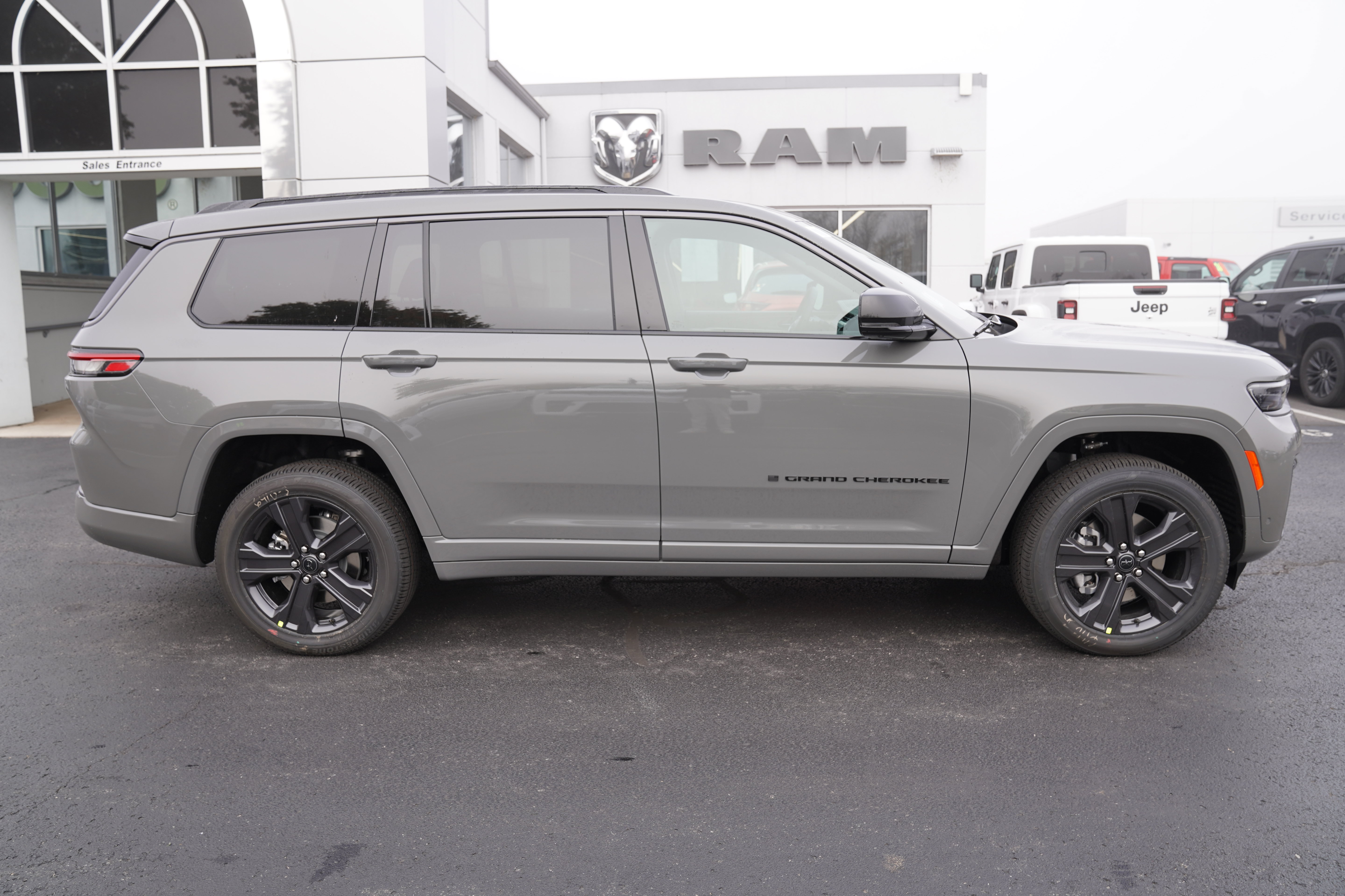 New 2027 Jeep Grand Cherokee L 3 Row LIMITED 4X4 Sport Utility