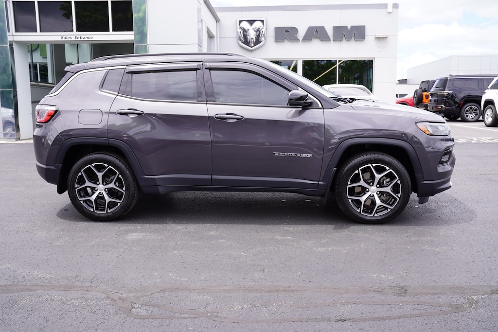 Used 2024 Jeep Compass Limited SUV