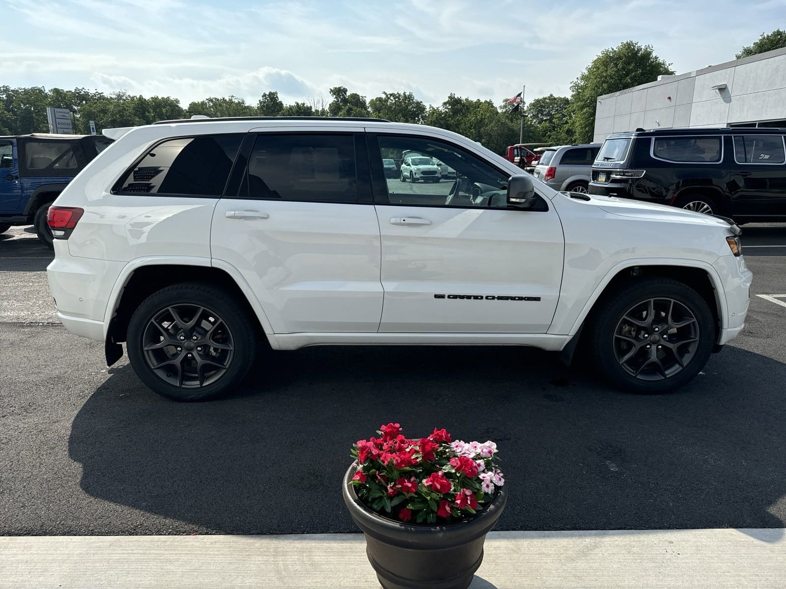 Used 2021 Jeep Grand Cherokee 80th Edition with VIN 1C4RJFBG5MC507322 for sale in Lewisburg, PA