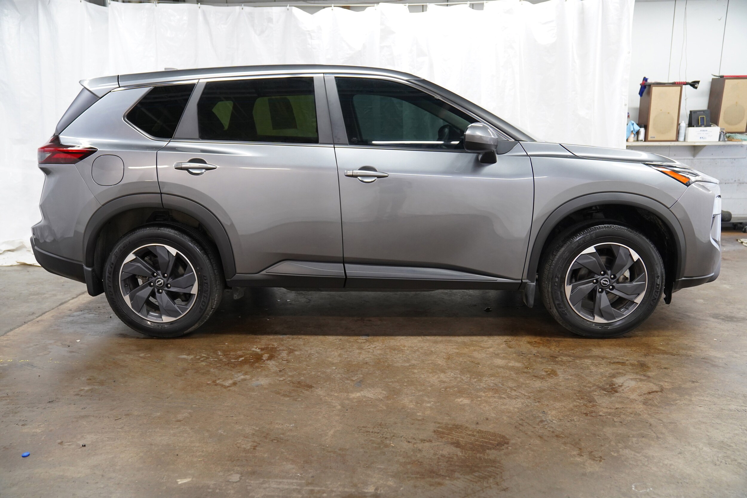 2024 Nissan Rogue AWD SV photo 2