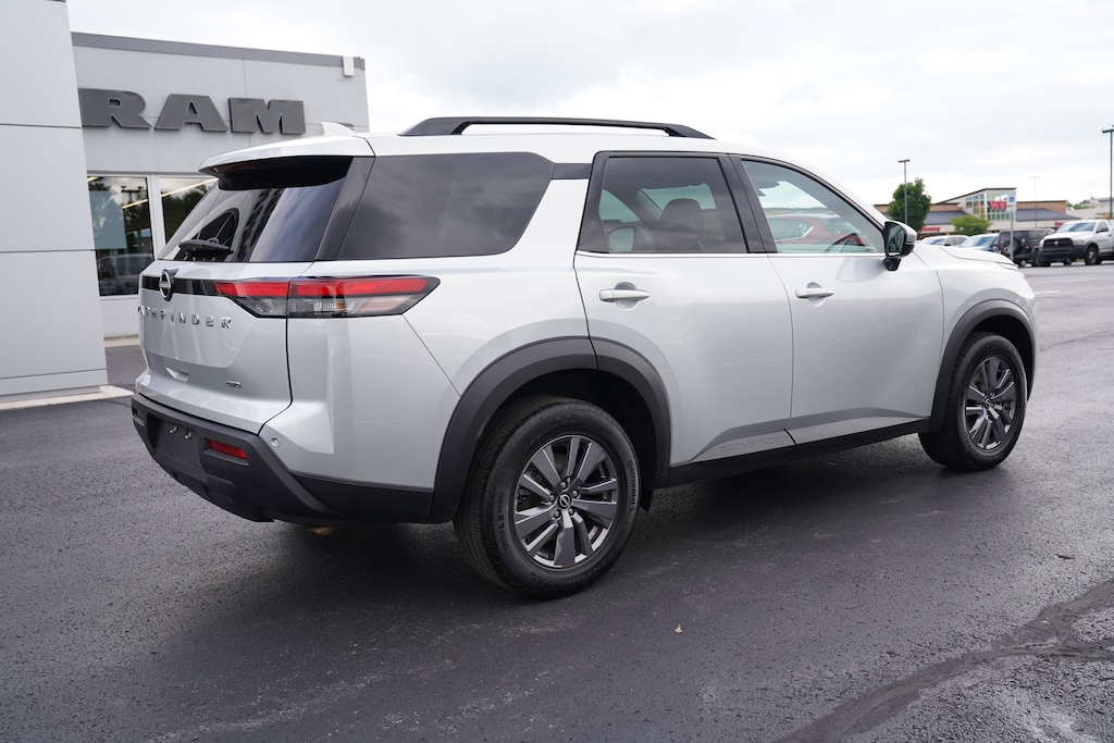 Used 2025 Nissan Pathfinder SV SUV