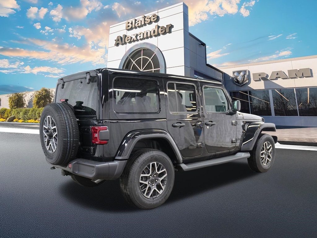 New 2026 Jeep Wrangler 4-DOOR SAHARA Sport Utility