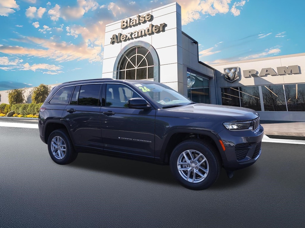 New 2026 Jeep Grand Cherokee LAREDO 4X4 Sport Utility