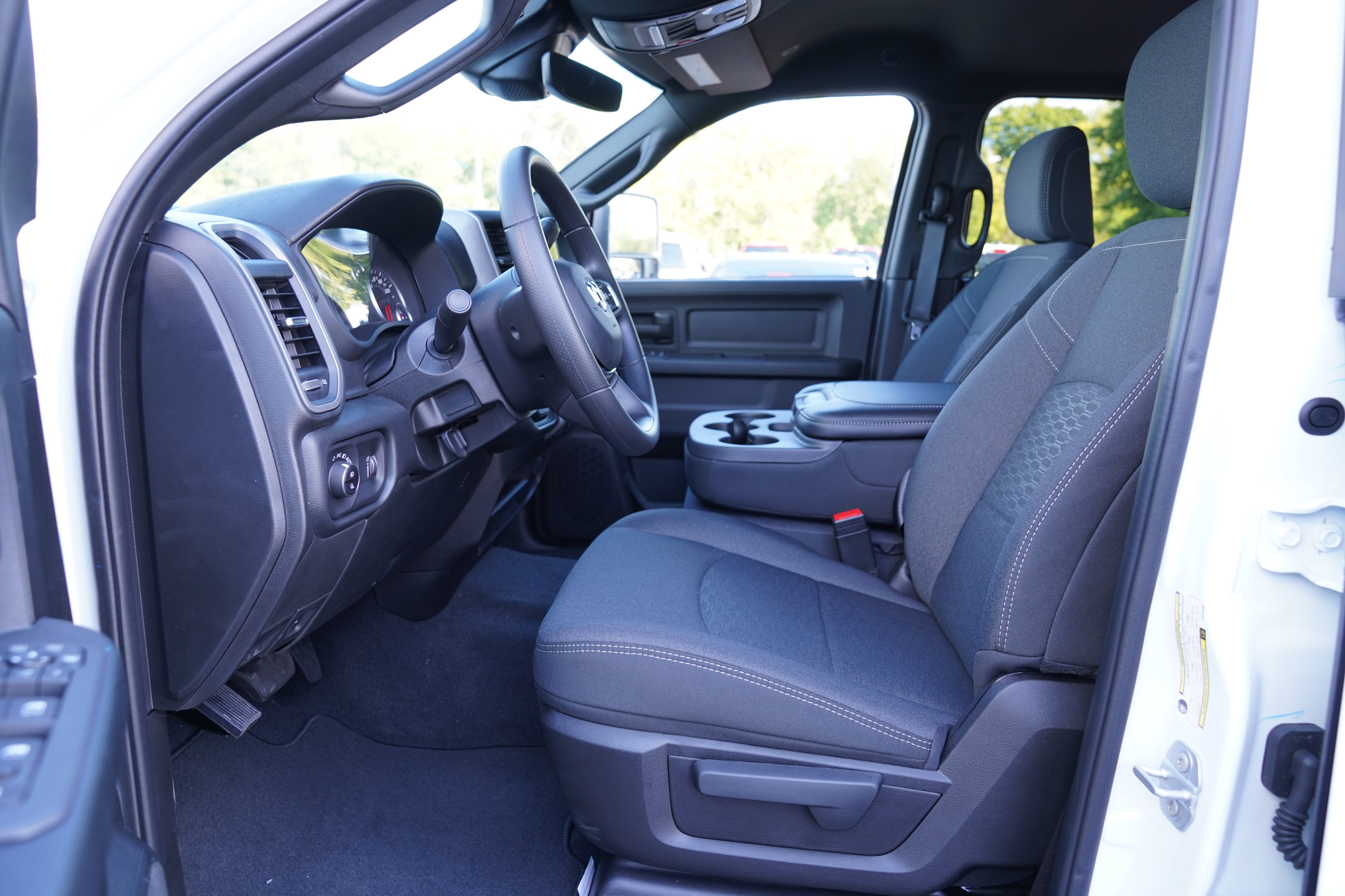 New 2027 Ram 3500 TRADESMAN CREW CAB 4X4 6'4 BOX Pickup