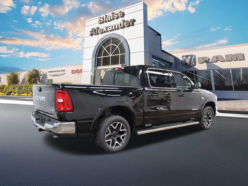 New 2026 Ram 1500 LARAMIE CREW CAB 4X4 5'7 BOX Pickup