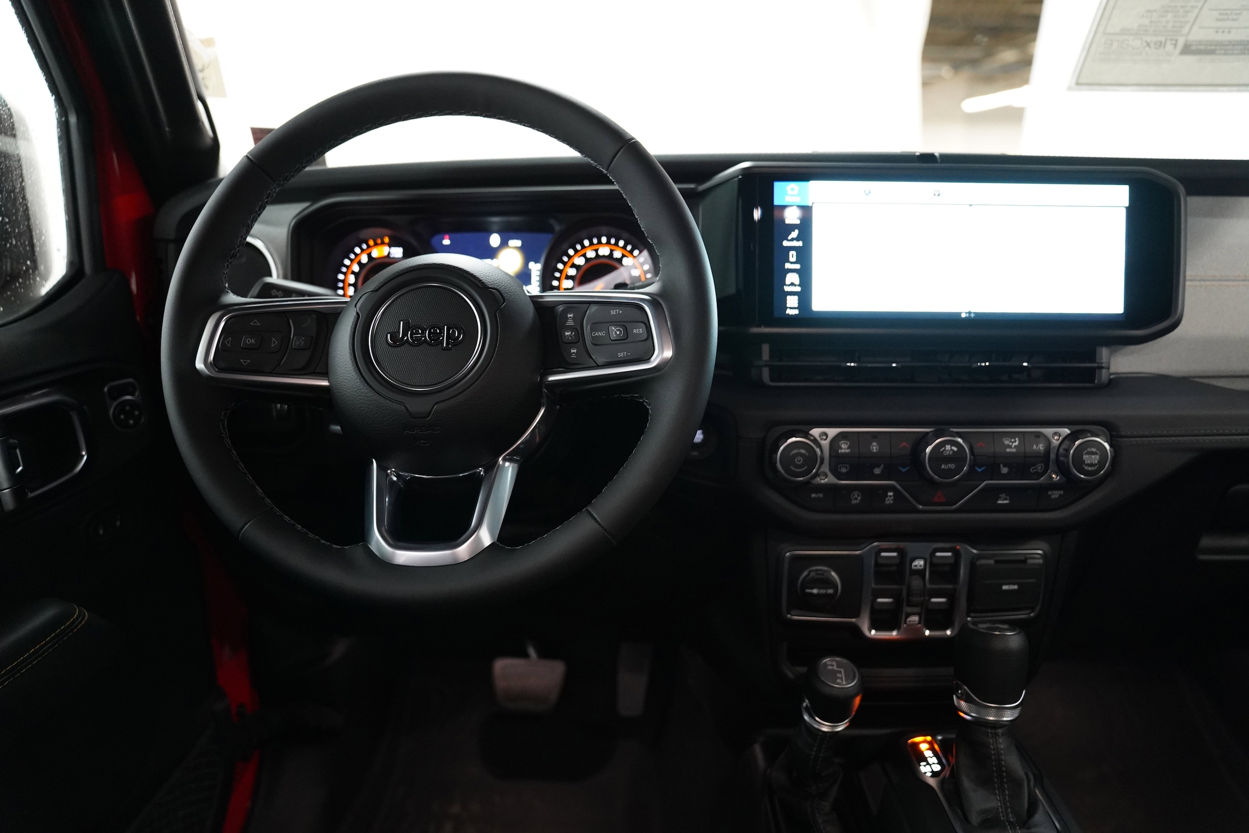 2026 Jeep Wrangler 4-Door Sahara - Photo 12