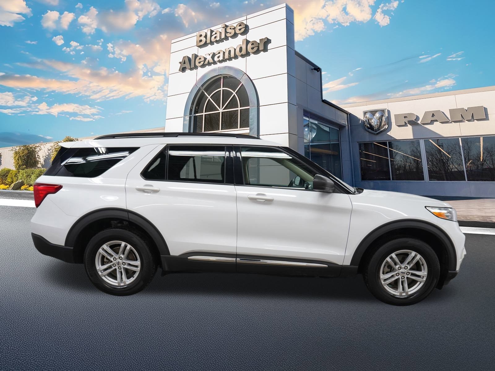 Used 2023 Ford Explorer XLT with VIN 1FMSK8DH5PGA55848 for sale in Lewisburg, PA