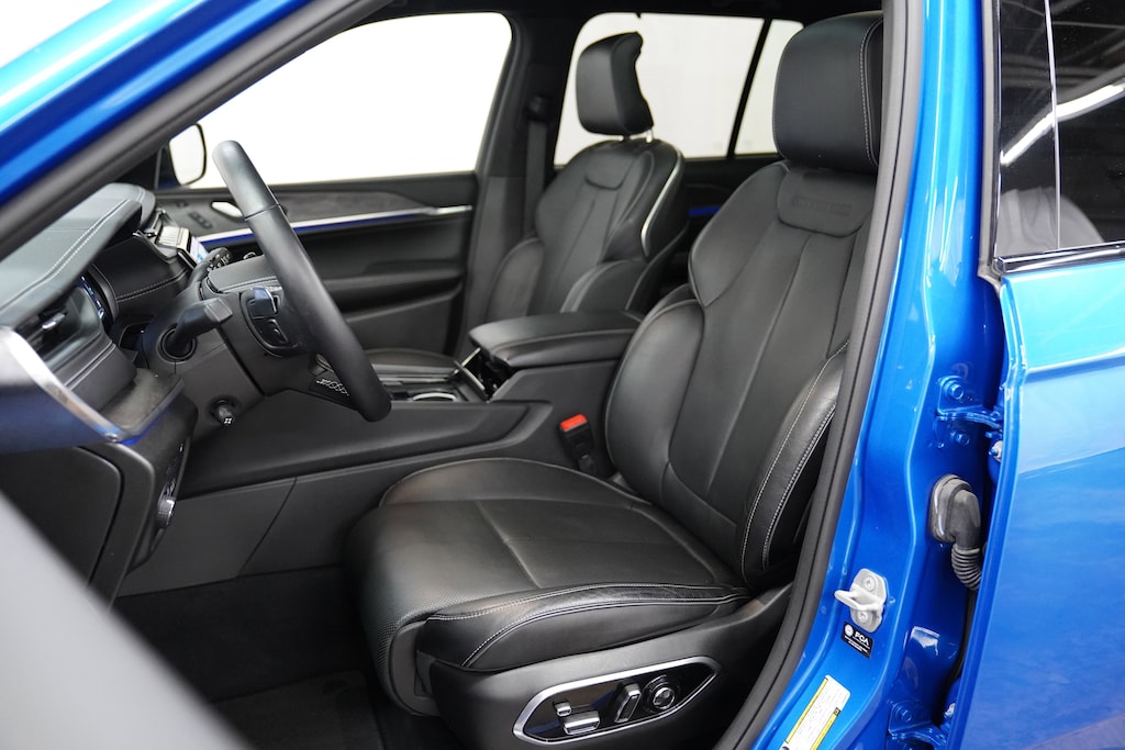 Used 2023 Jeep Grand Cherokee 4xe Overland SUV