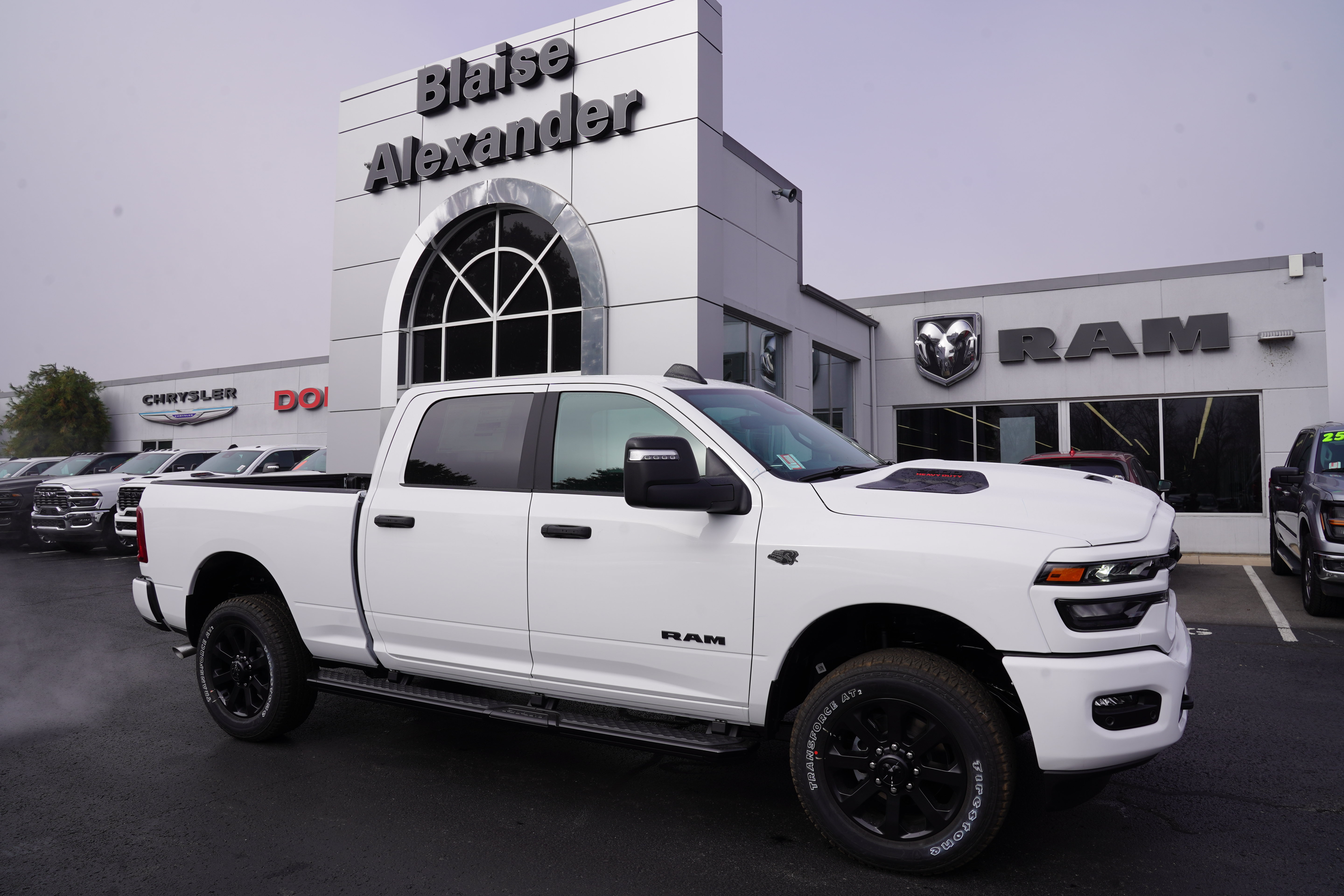 New 2027 Ram 2500 BIG HORN CREW CAB 4X4 Pickup